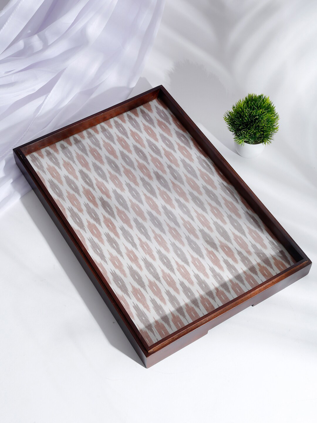 

Fabindia Brown & Off-White Wooden Ikath Woven Rectangle Tray