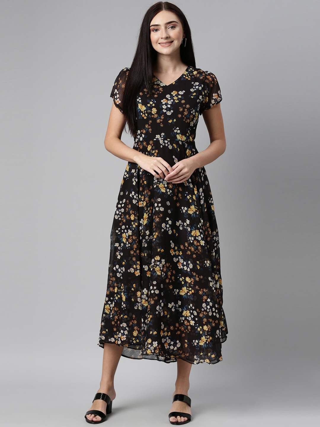 

Souchii Women Black Floral Chiffon Maxi Dress
