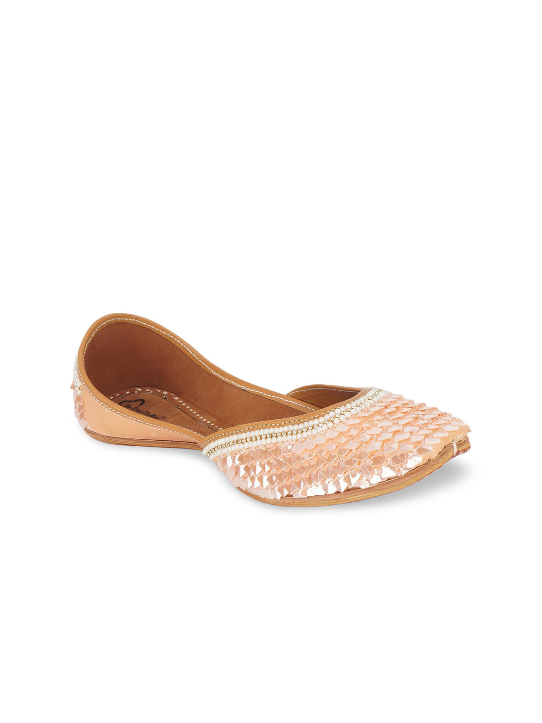 

The Desi Dulhan Women Peach-Coloured Mojaris Flats
