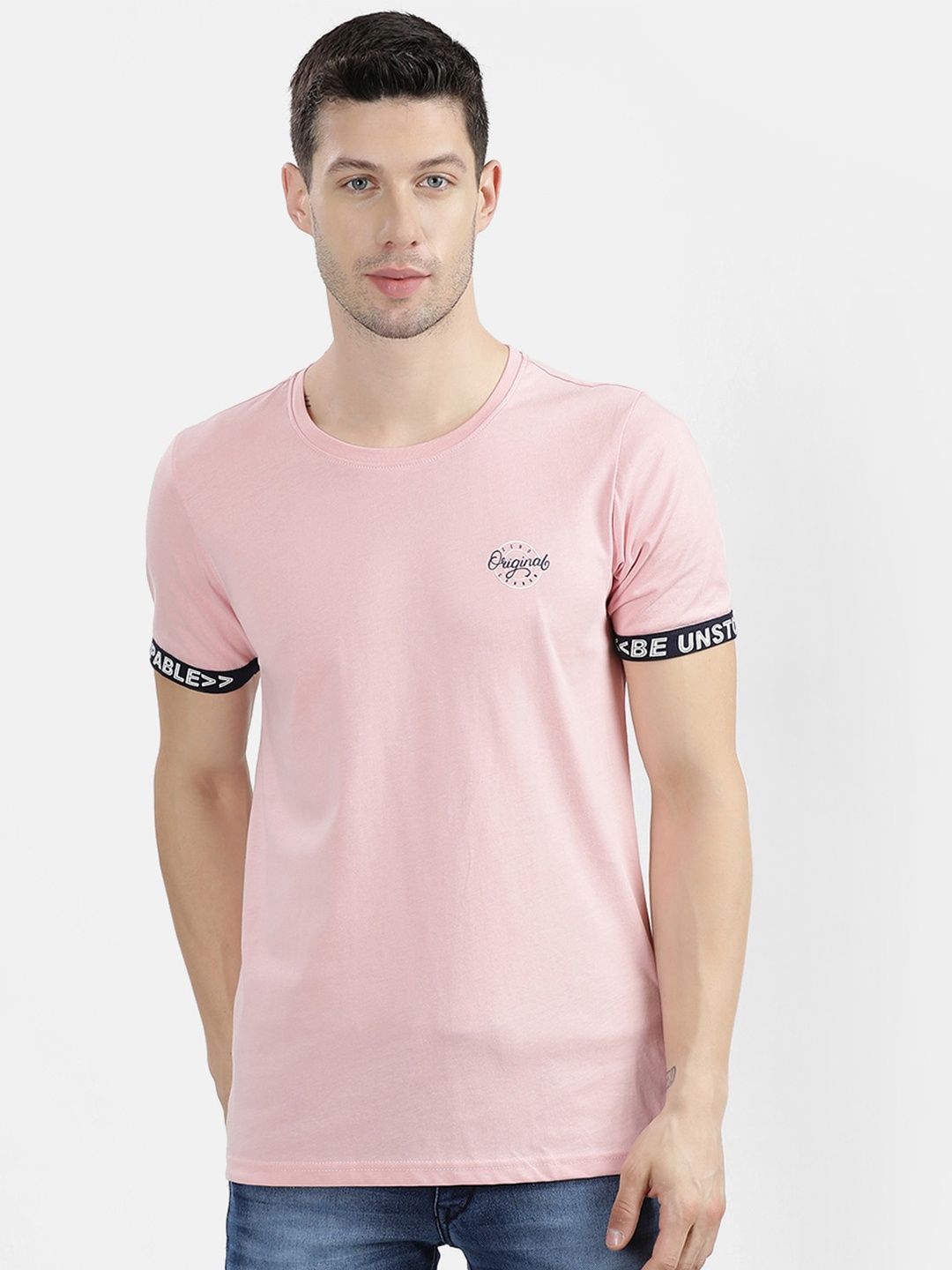 

V2 Value & Variety Men Pink Typography Printed Slim Fit T-shirt
