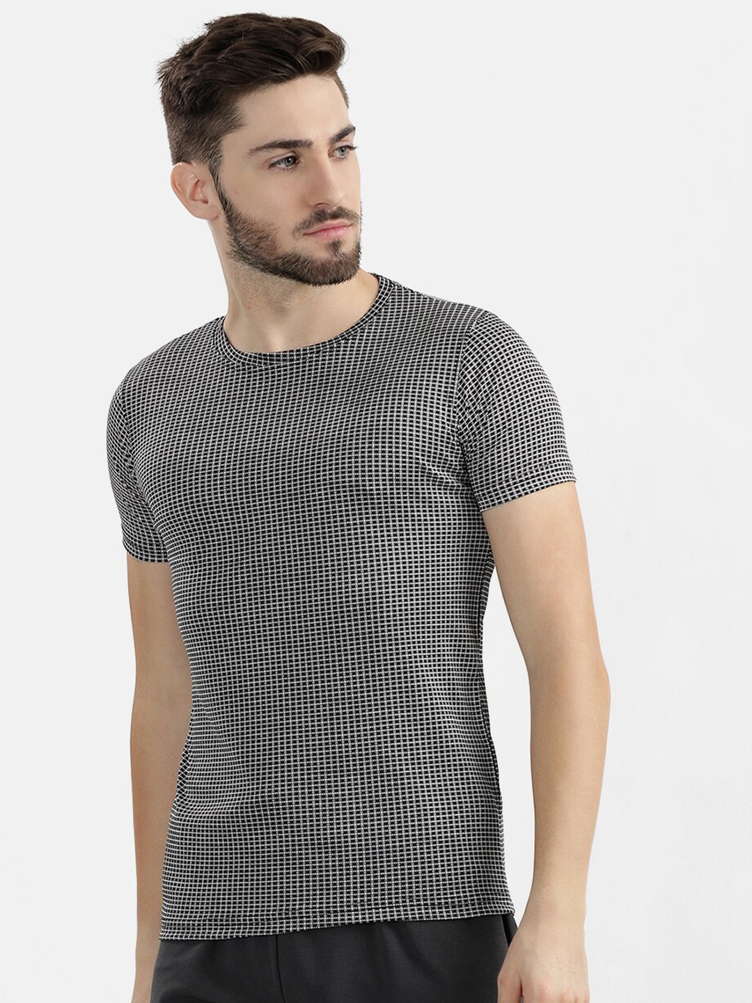 

V2 Value & Variety Men Black Checked Slim Fit T-shirt