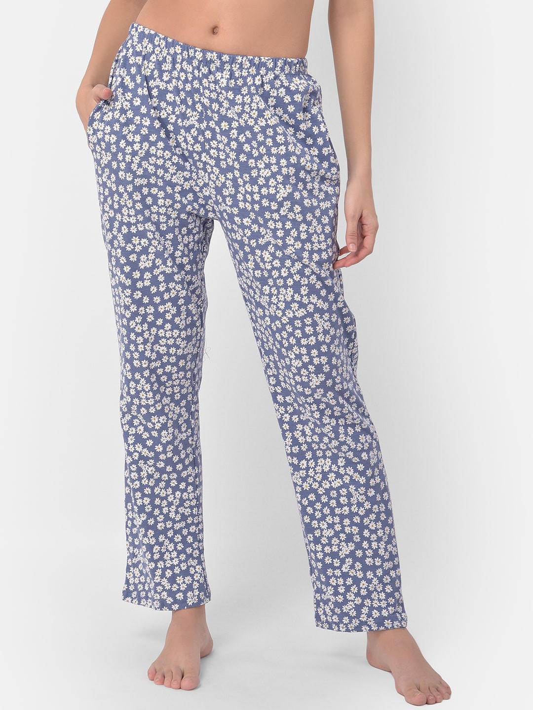 

Clovia Women Blue & White Floral Printed Cotton Lounge Pants