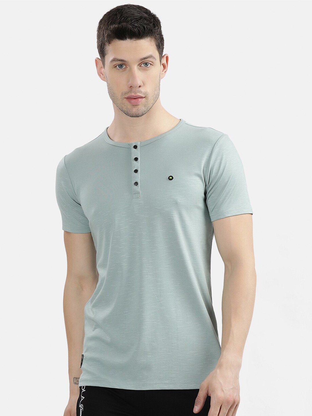 

V2 Value & Variety Men Green T-shirt