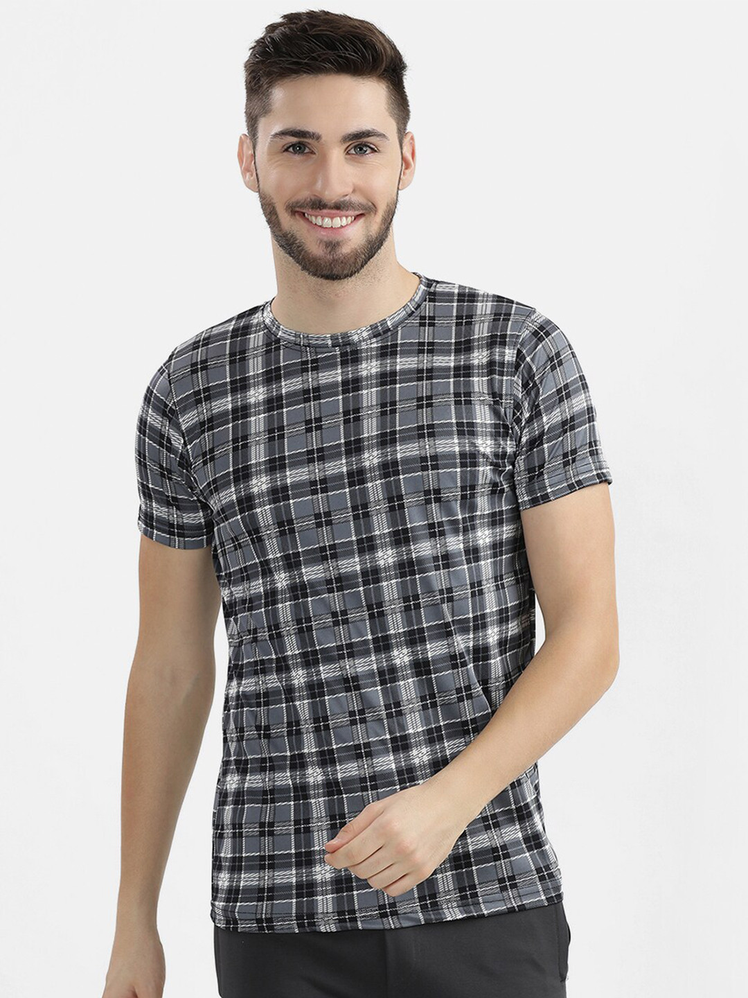 

V2 Value & Variety Men Grey Checked T-shirt
