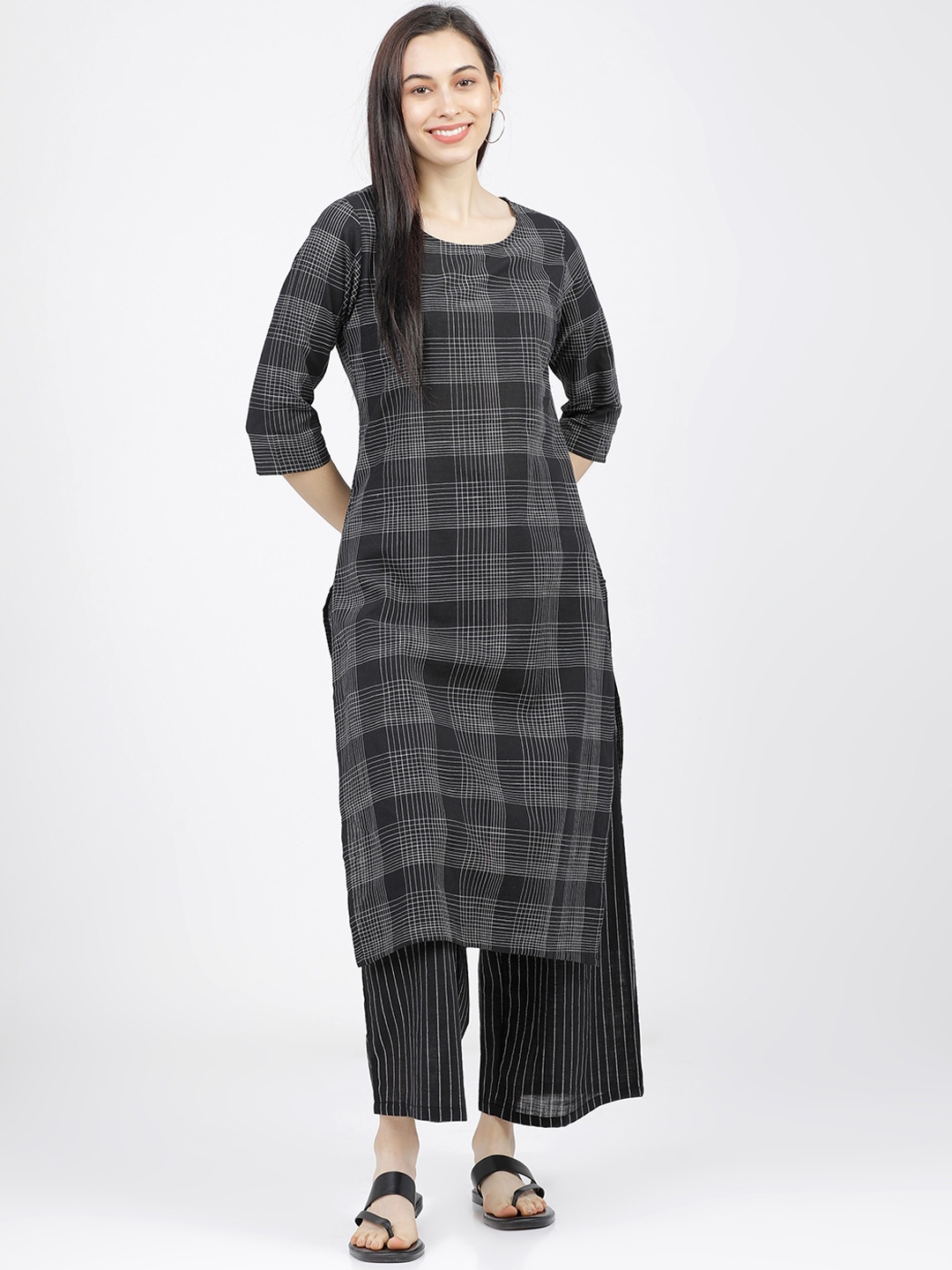 Vishudh Women Black & Off White Checked Pure Cotton Kurta With Palazzos