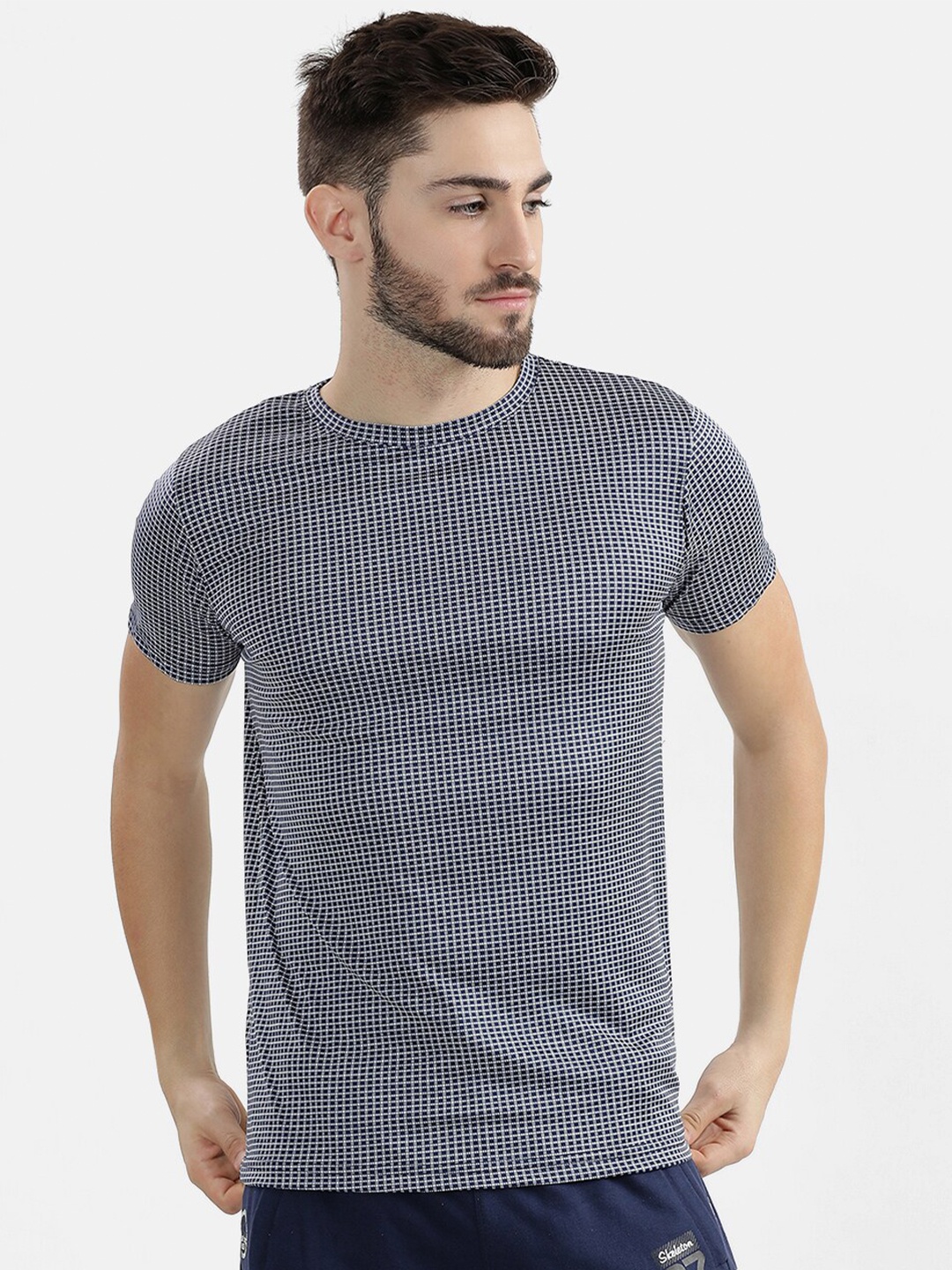 

V2 Value & Variety Men Navy Blue Geometric Print T-shirt