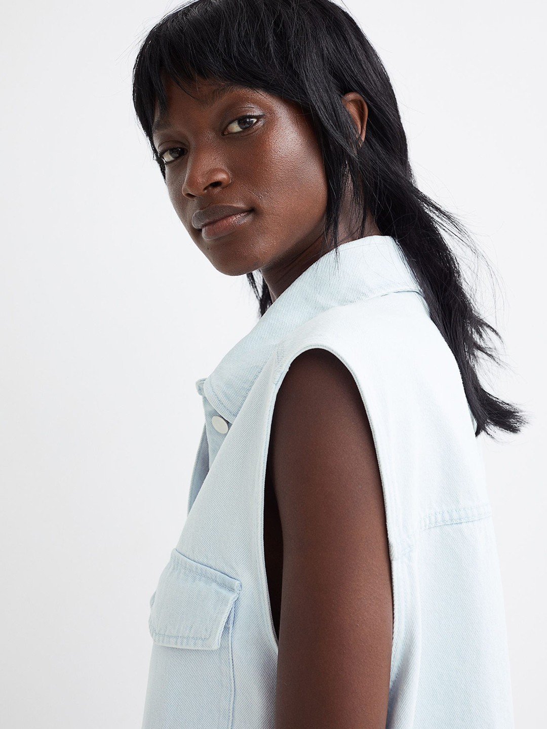 

H&M Women Blue Sleeveless Denim Shirt Jacket