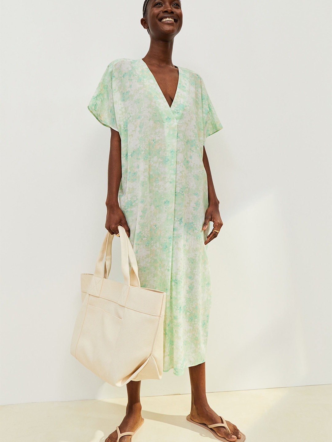 

H&M Women Green Printed V-Neck Kaftan Dress