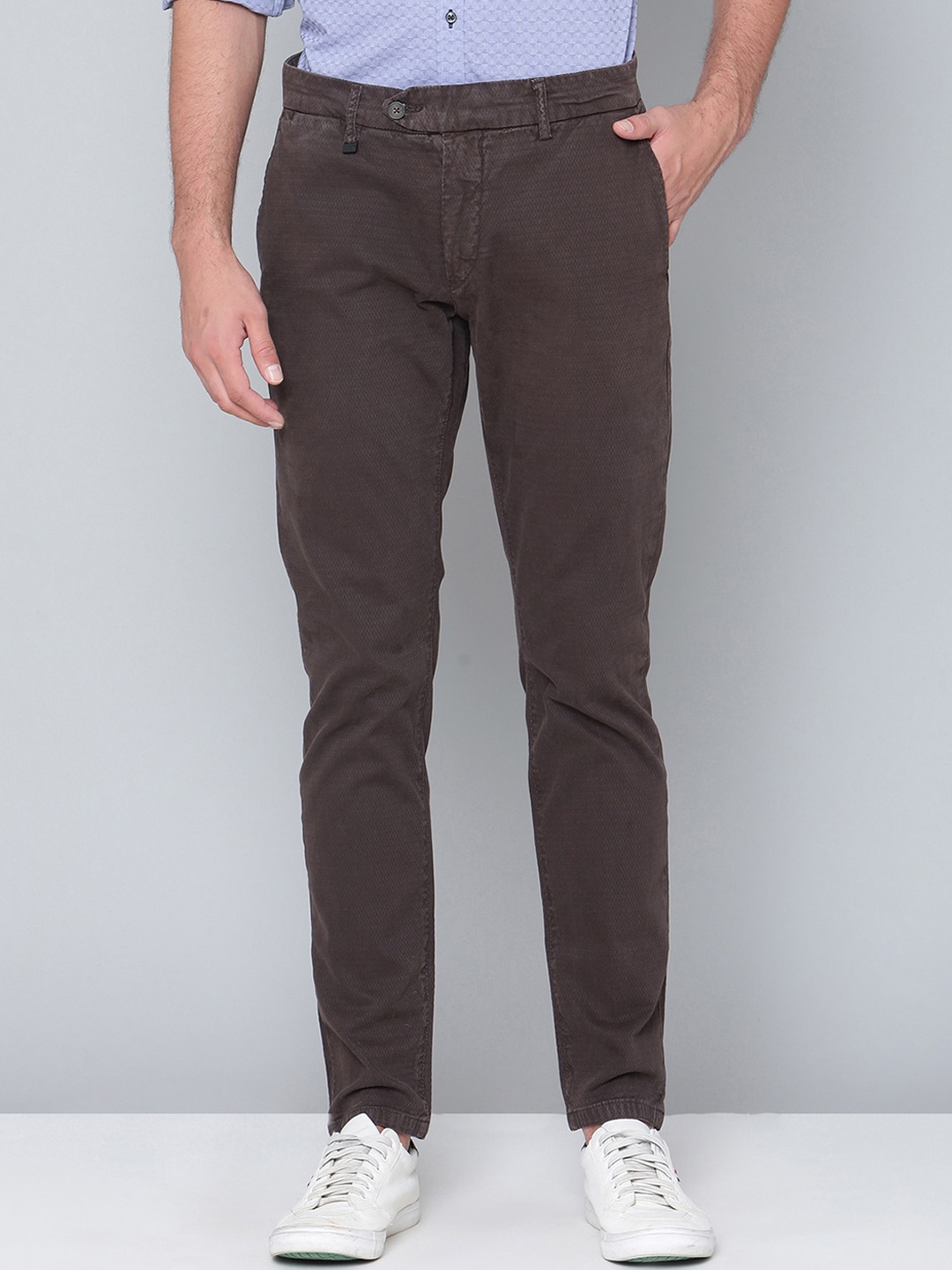 

Antony Morato Men Brown Textured Slim Fit Trousers