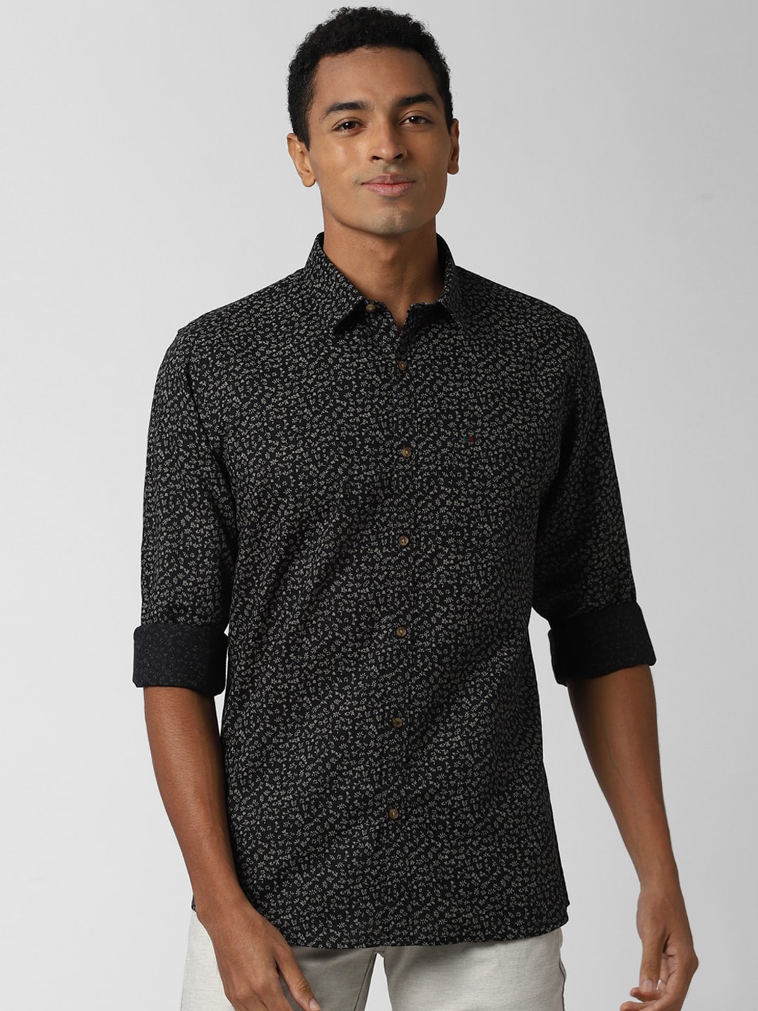 

Peter England Casuals Men Grey Slim Fit Floral Printed Casual Shirt