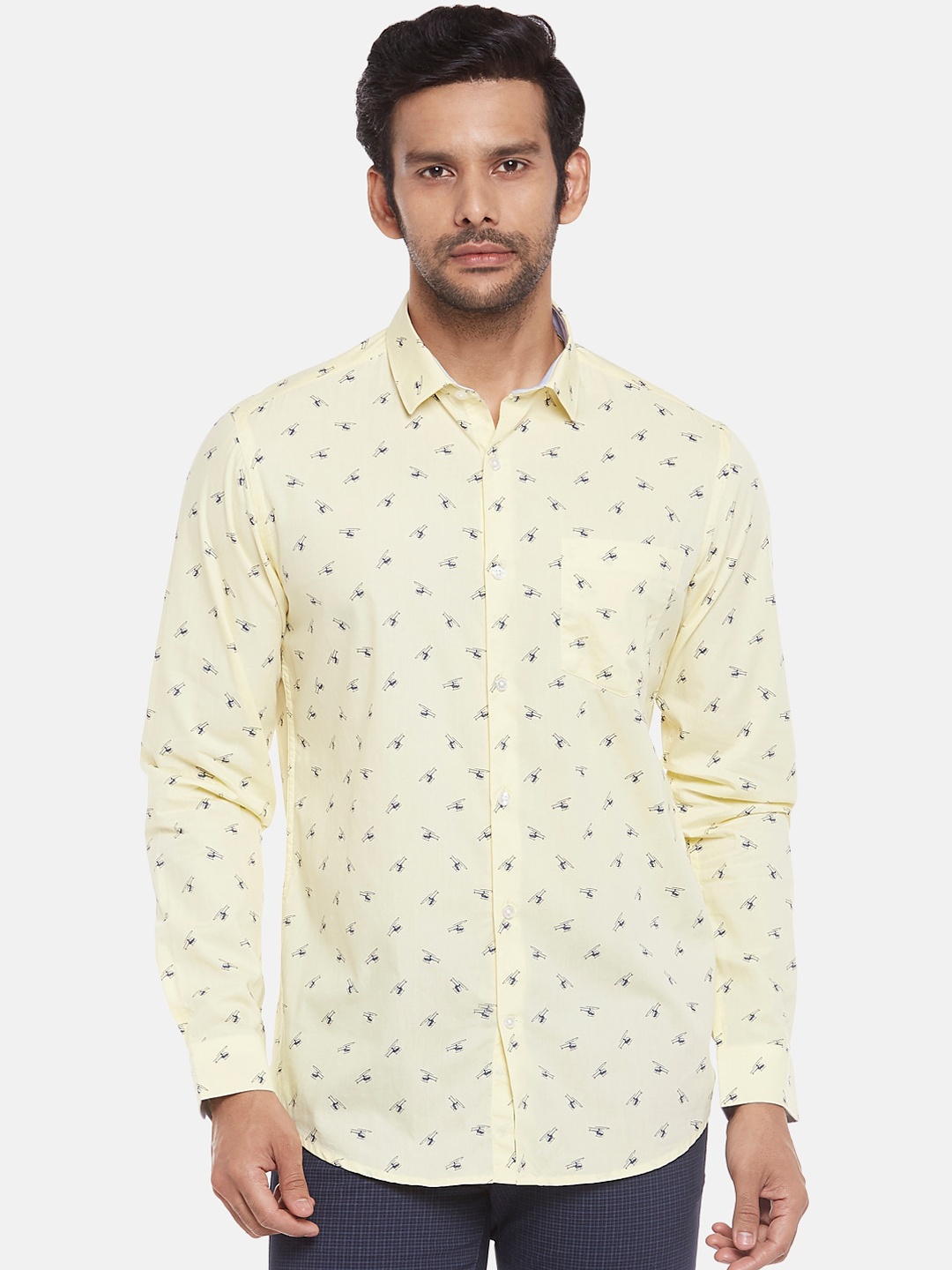 

BYFORD by Pantaloons Men Yellow Slim Fit Conversational Printed Casual Shirt