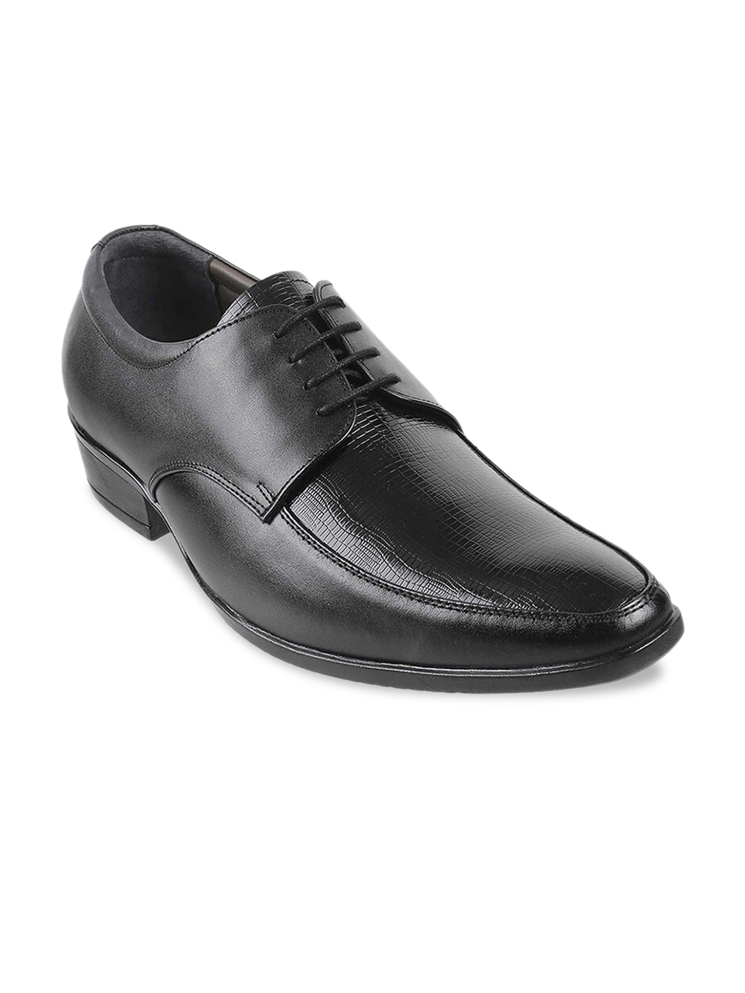 

Mochi Men Black Solid Leather Formal Derbys