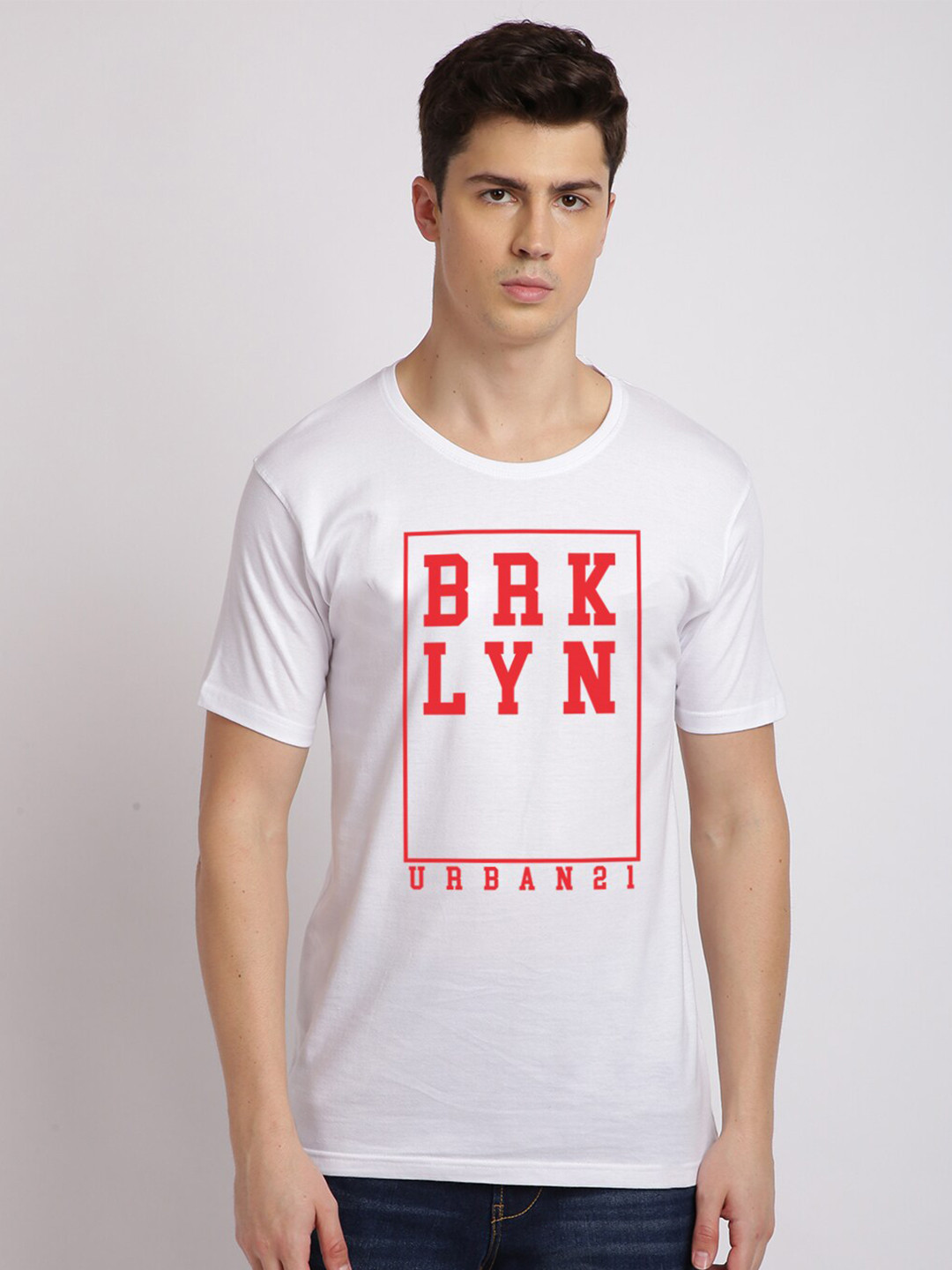 

MASH UNLIMITED Men White Typography Printed Slim Fit T-shirt