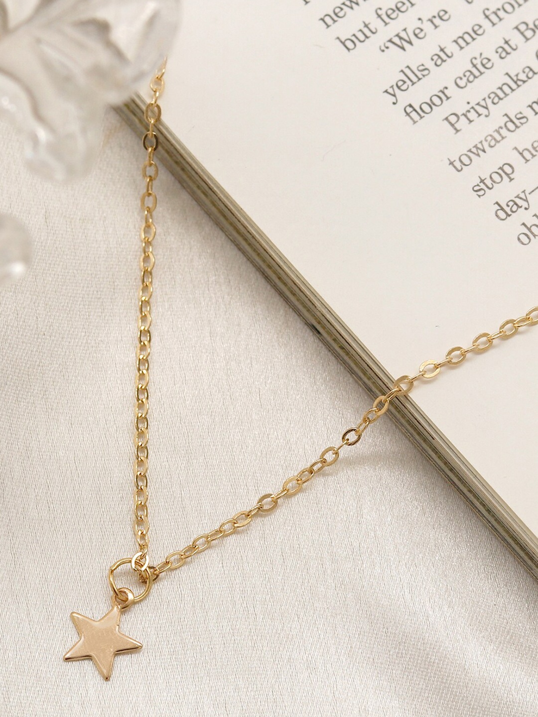 

JOKER & WITCH Gold-Plated Star Dance Necklace