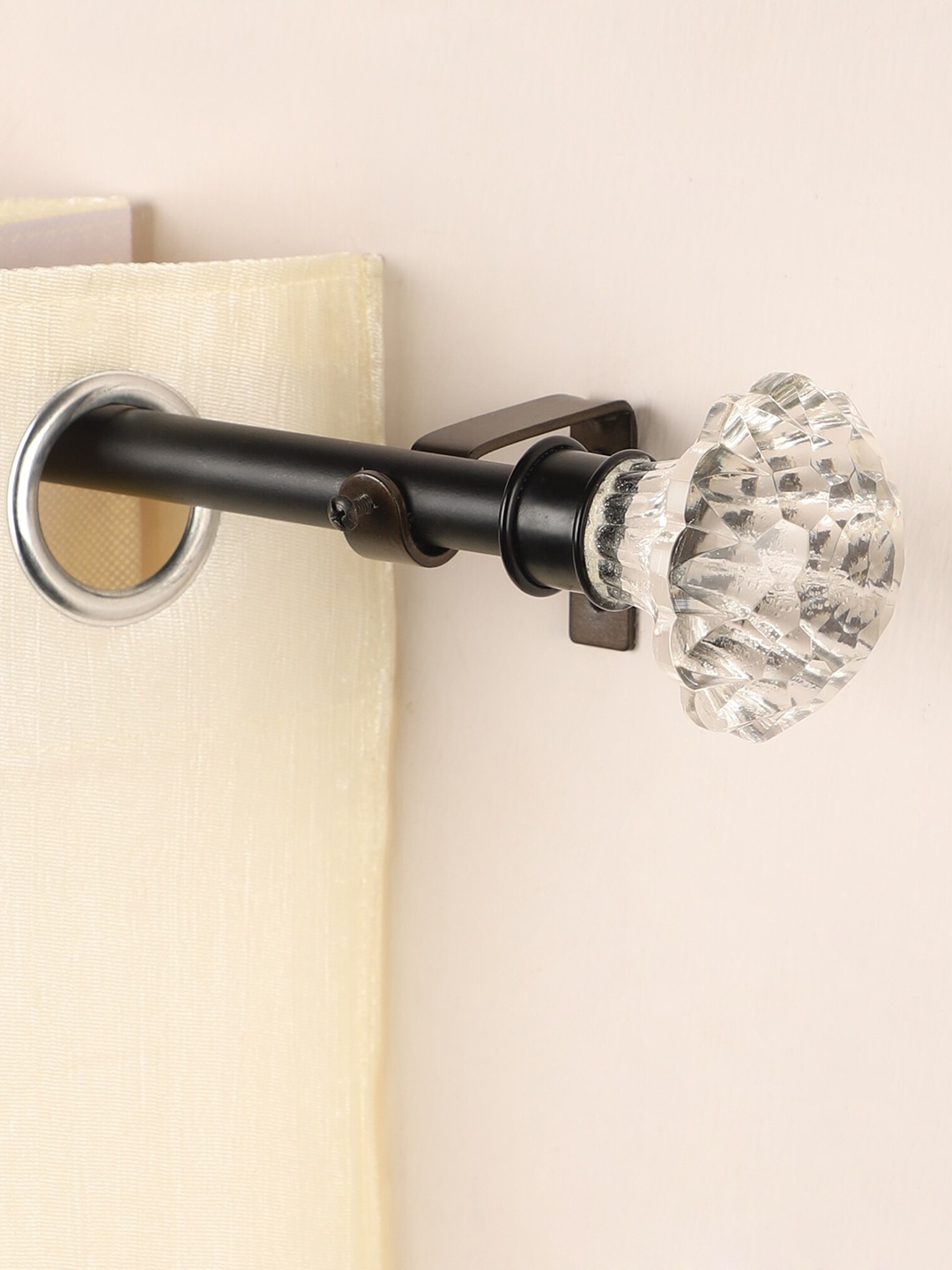 

The Decor Mart Black & White Extendable Curtain Rod with Finial