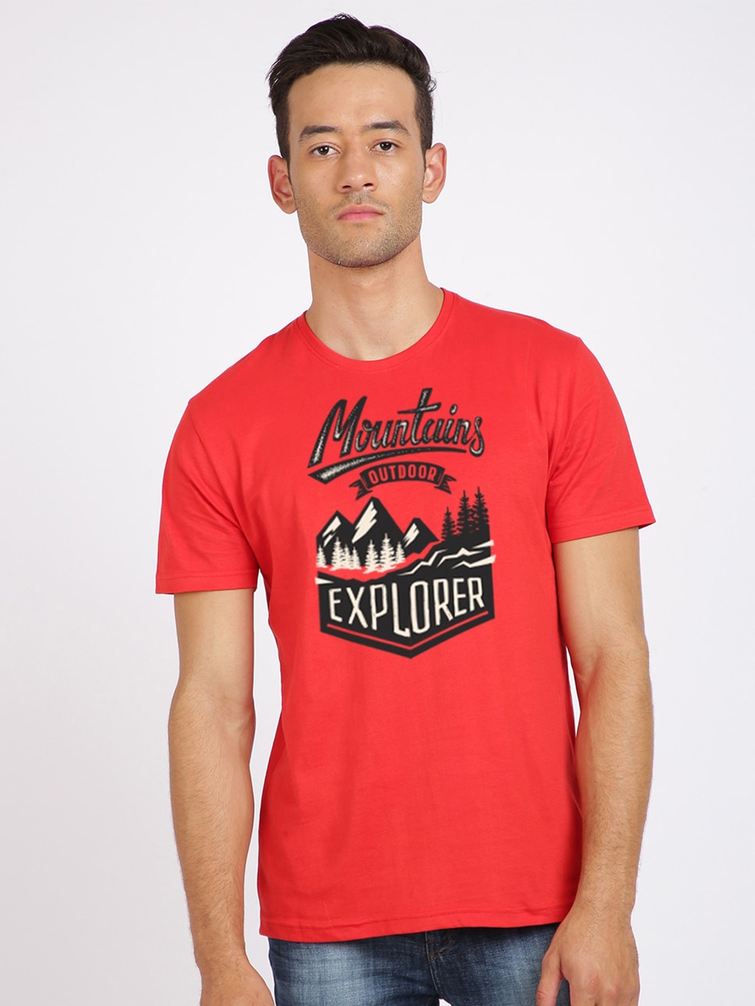 

MASH UNLIMITED Men Red Printed Applique Slim Fit T-shirt