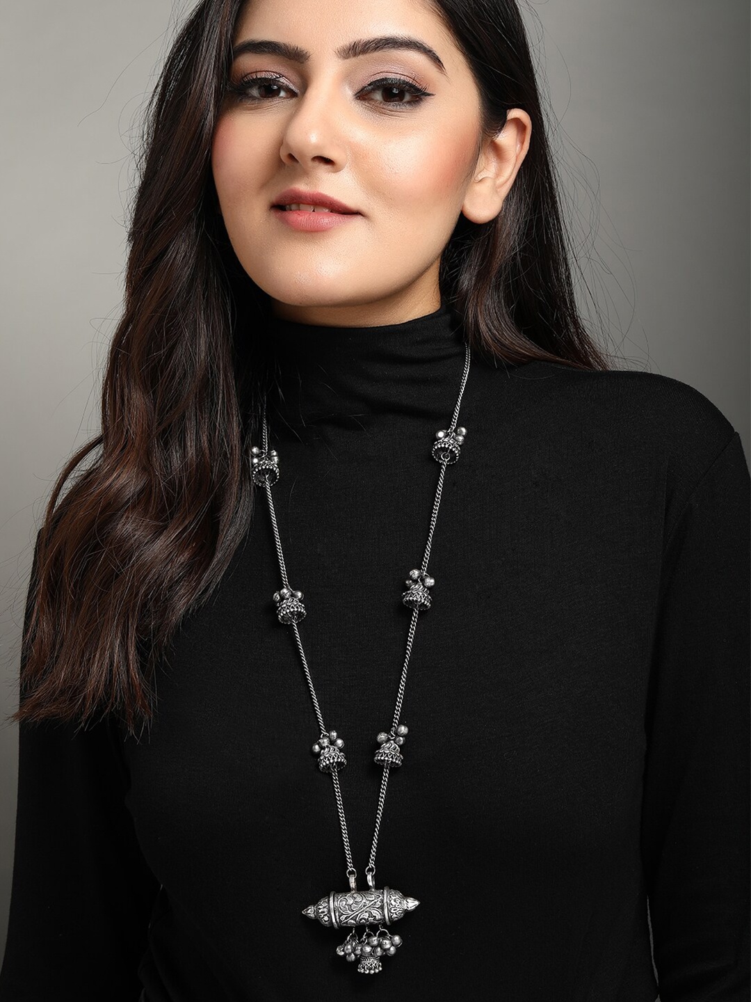 Rubans Silver-Toned Silver-Plated Handcrafted Necklace