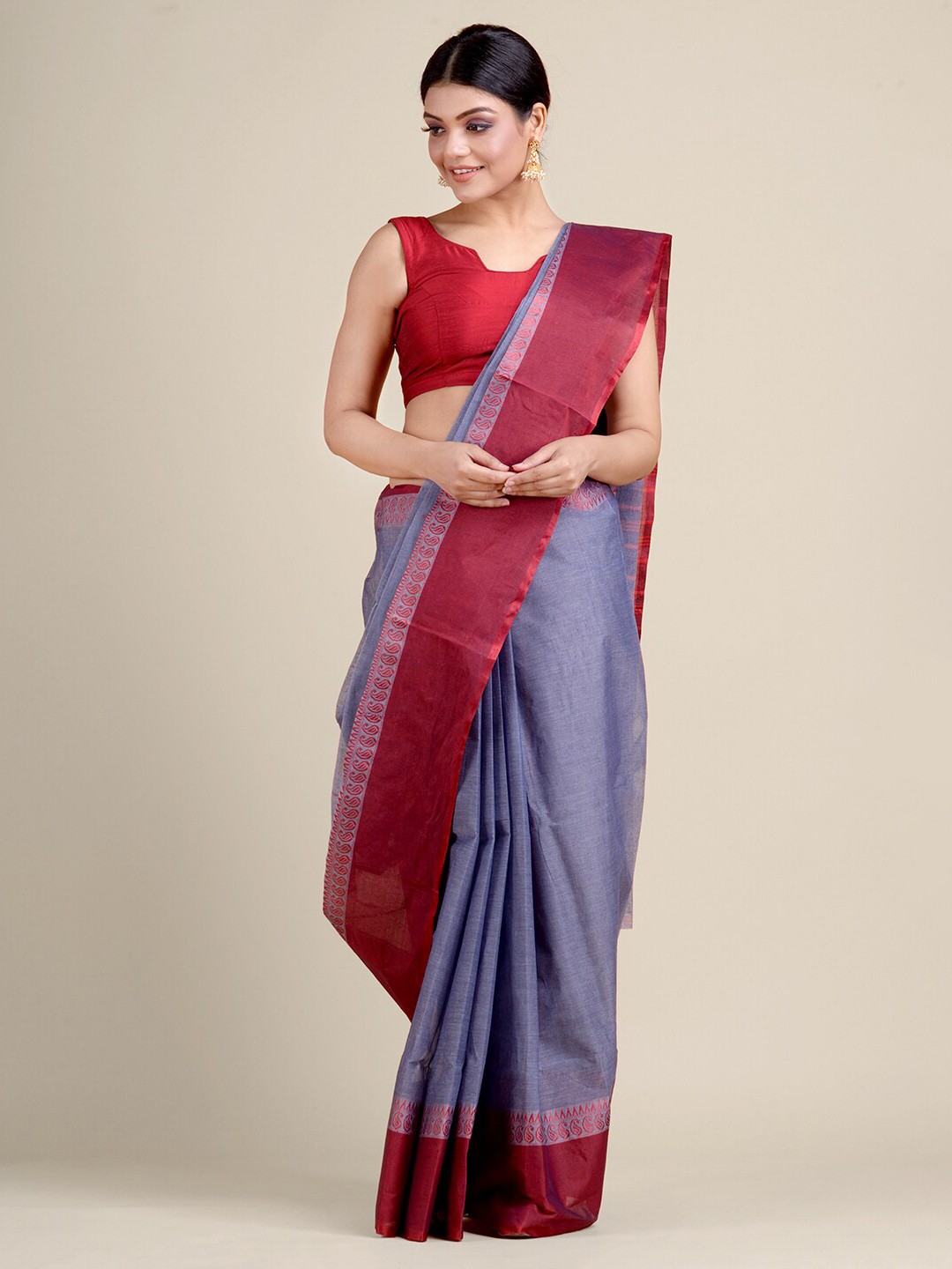 

Charukriti Grey & Maroon Woven Design Pure Cotton Handloom Taant Saree