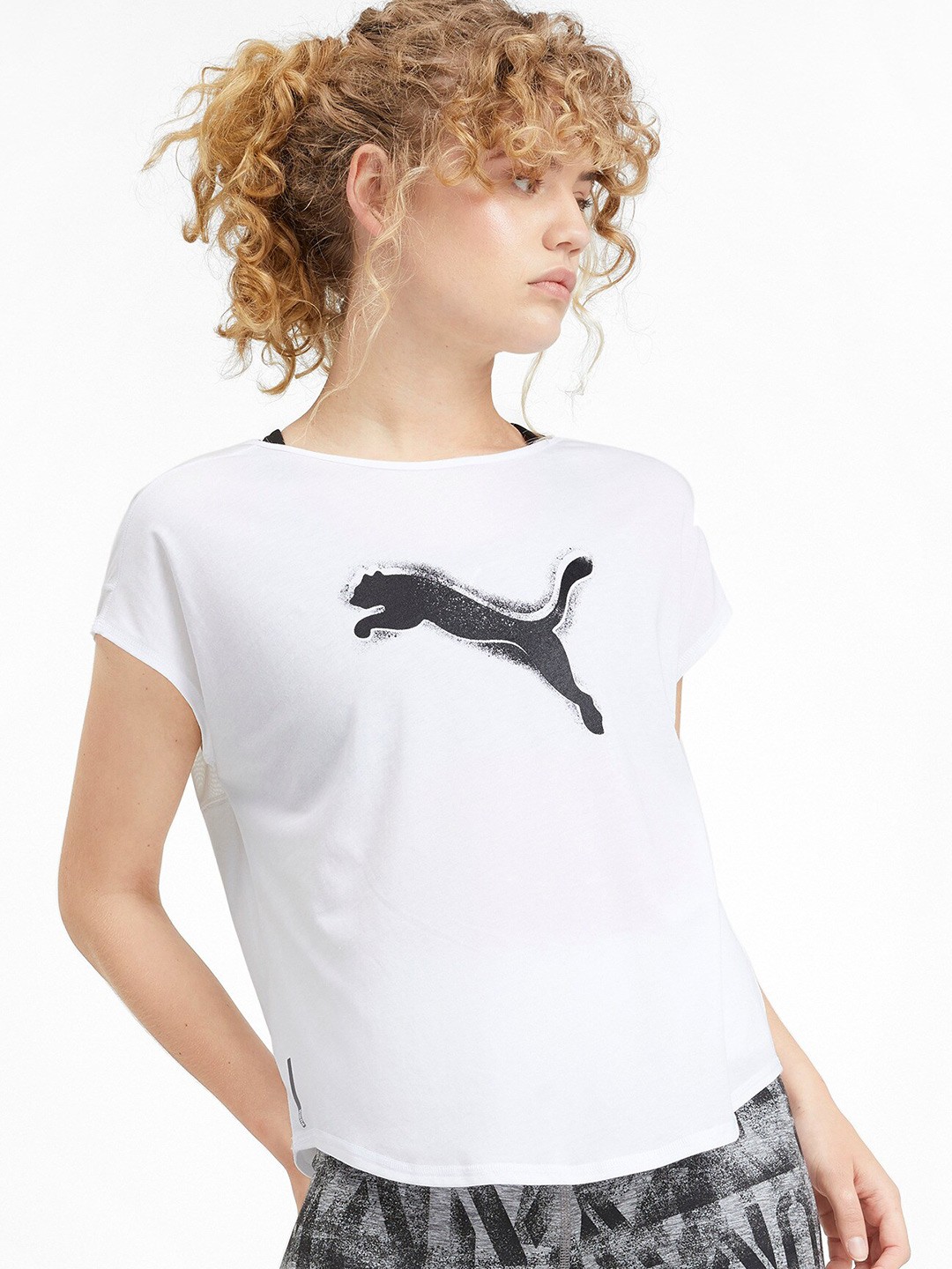 

Puma Women White & Black Brand Logo Printed Yoga T-shirt