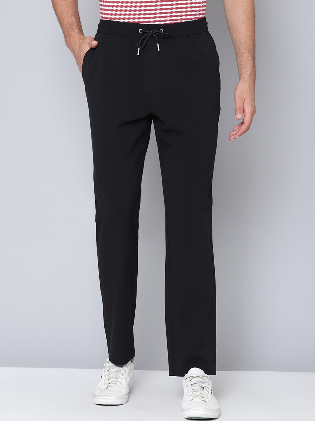 

LINDBERGH Men Black Slim Fit Trousers