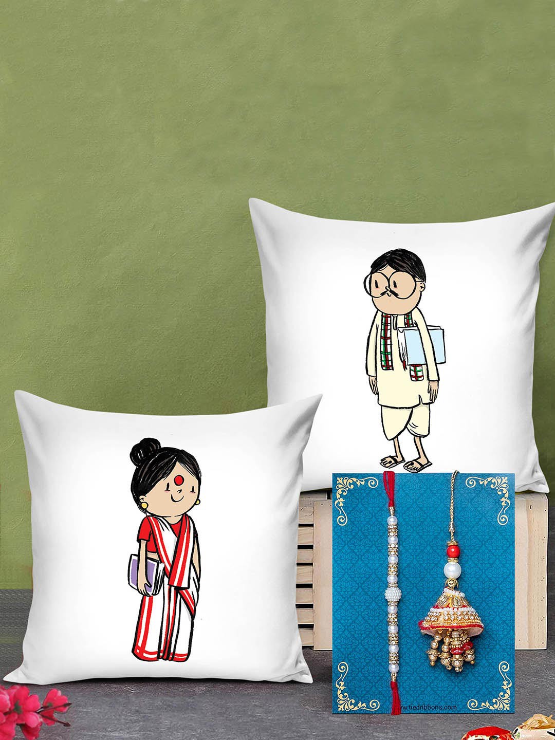 

TIED RIBBONS Unisex Red & White Bhaiya Bhabhi Lumba Rakhi with Printed Cushion Gift Set