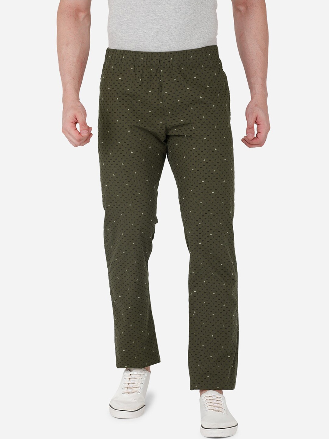 

beevee Men Olive Green & Black Printed Straight-Fit Pure Cotton Track Pants