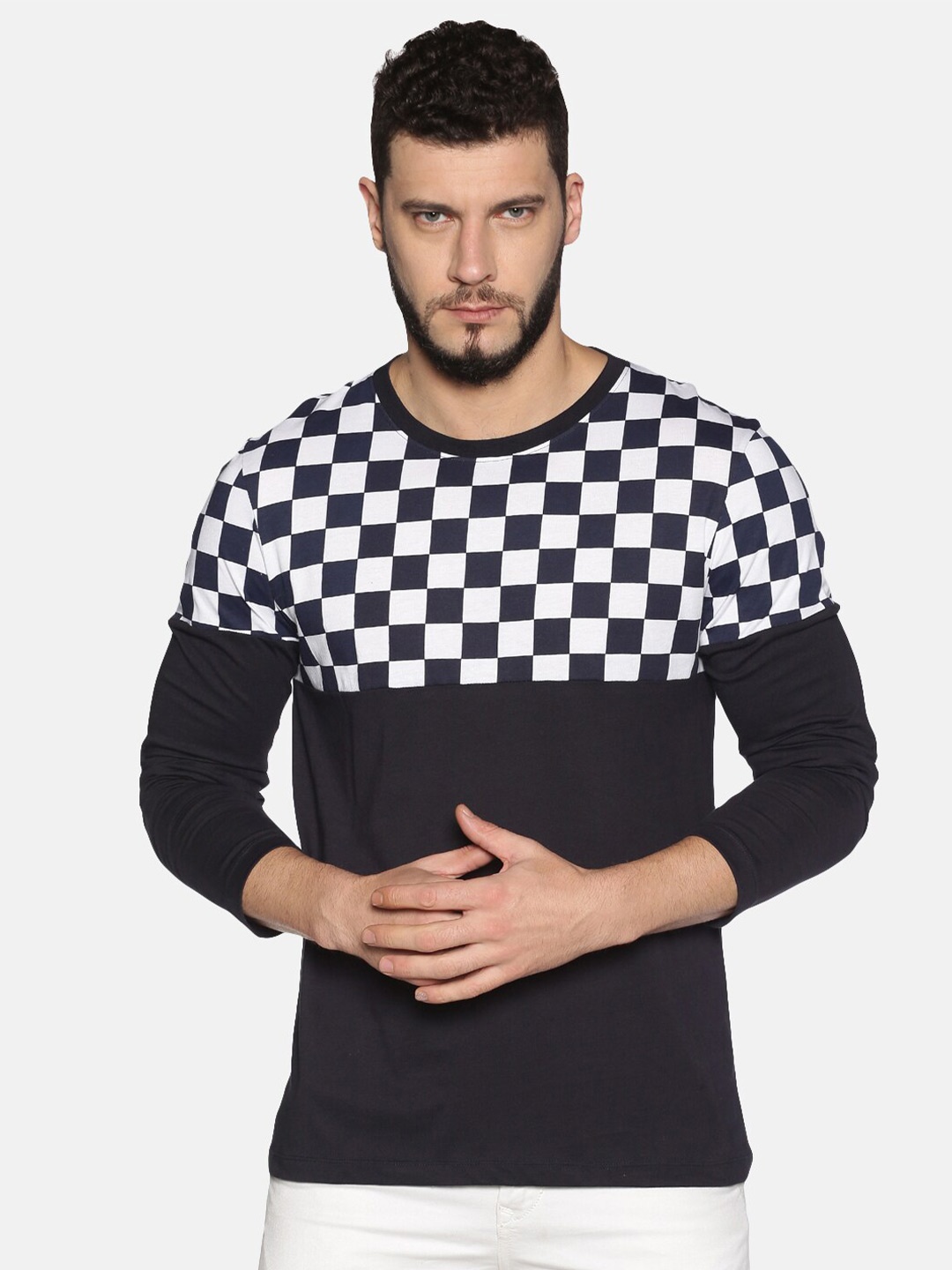

UrGear Men Navy Blue & White Checked T-shirt