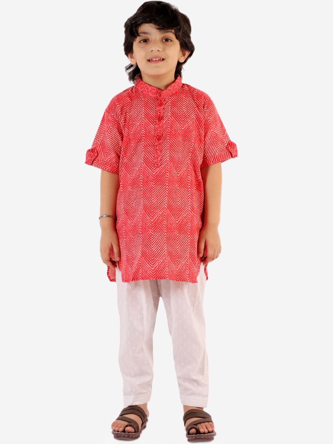 

KID1 Boys Red Printed Pure Cotton Kurta with Pyjamas