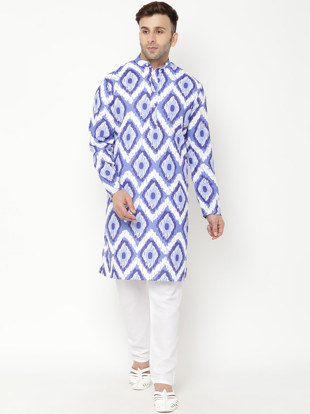 

Hangup Men Blue & White Printed Kurta with Pyjamas