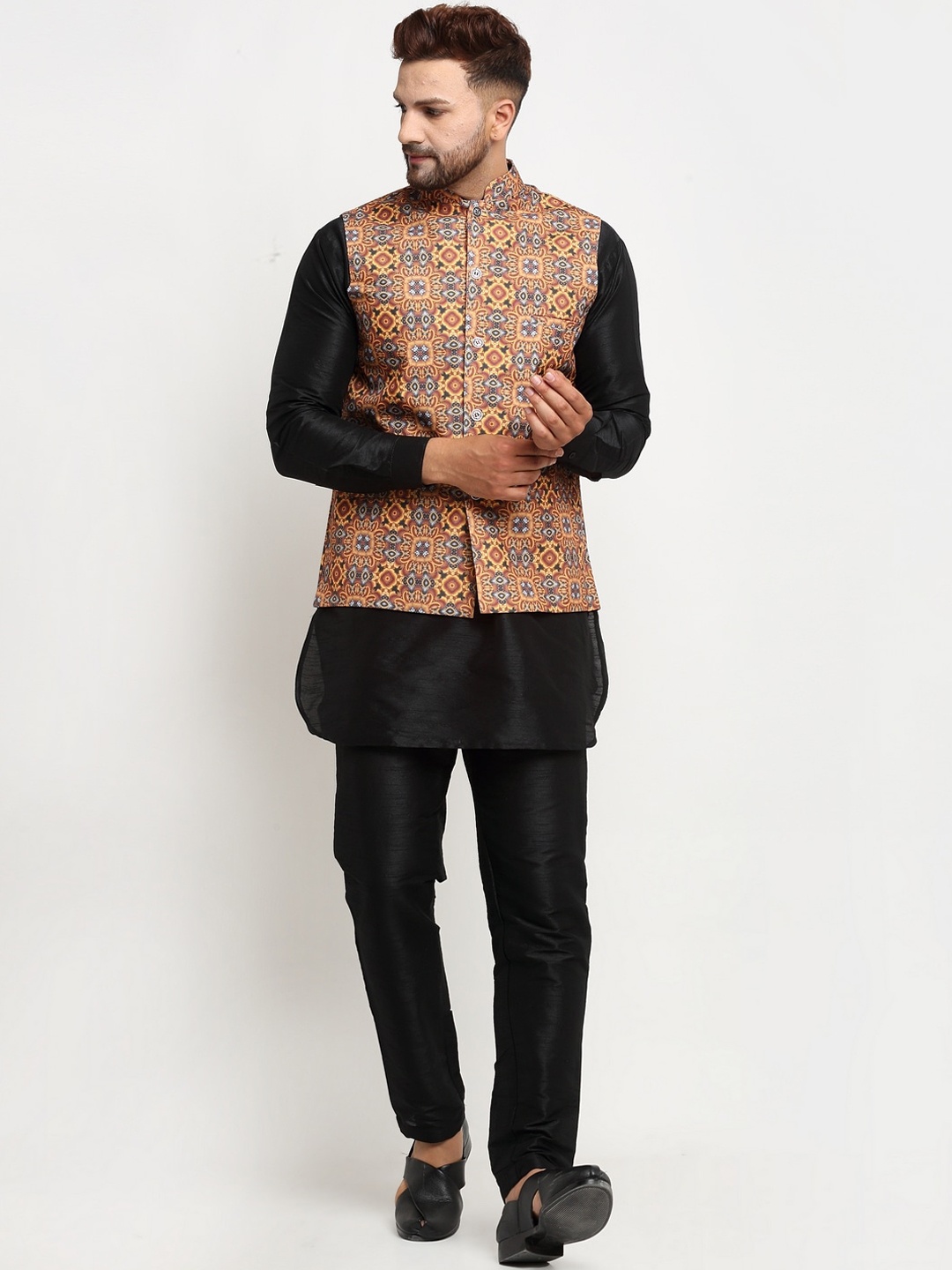 

Benstoke Men Black Dupion Silk Kurta with Pyjamas & Nehru Jacket