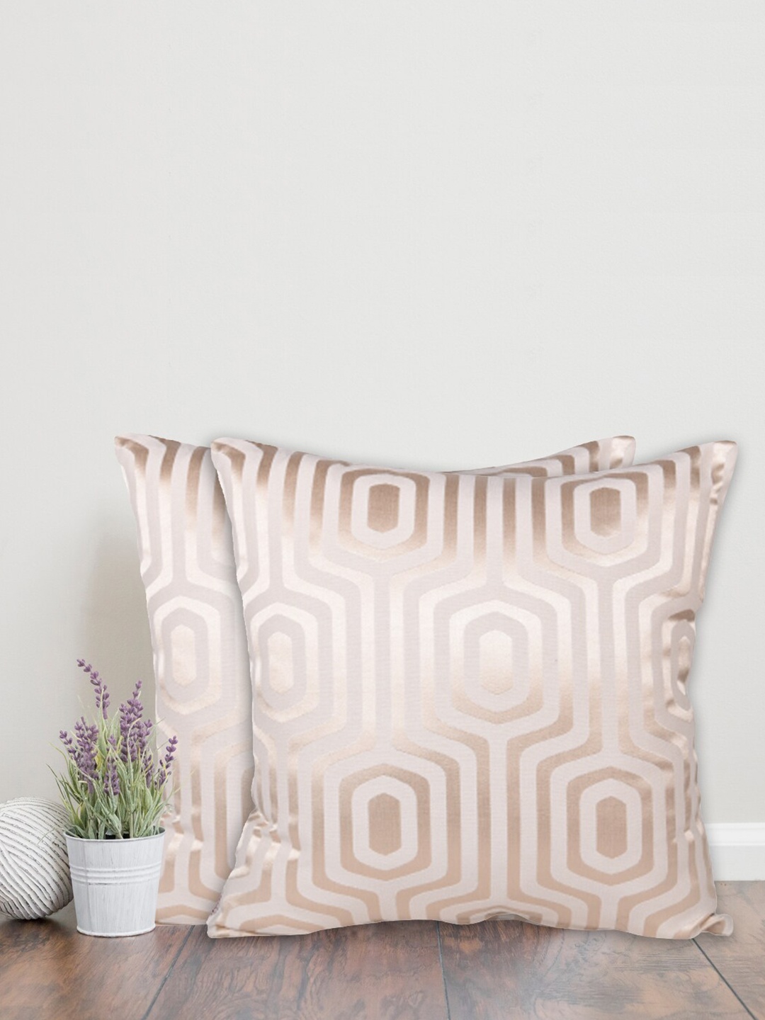 

Home Cream-Coloured & Gold-Toned Set of 2 Geometric Square Cushion Covers
