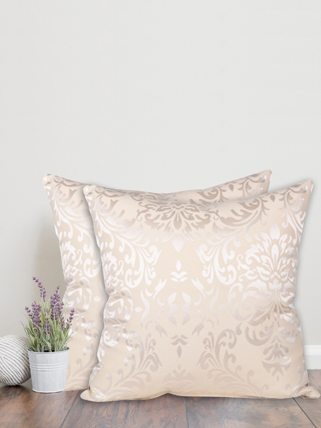 

Home Cream-Coloured & Silver-Toned Set of 2 Ethnic Motifs Square Cushion Covers