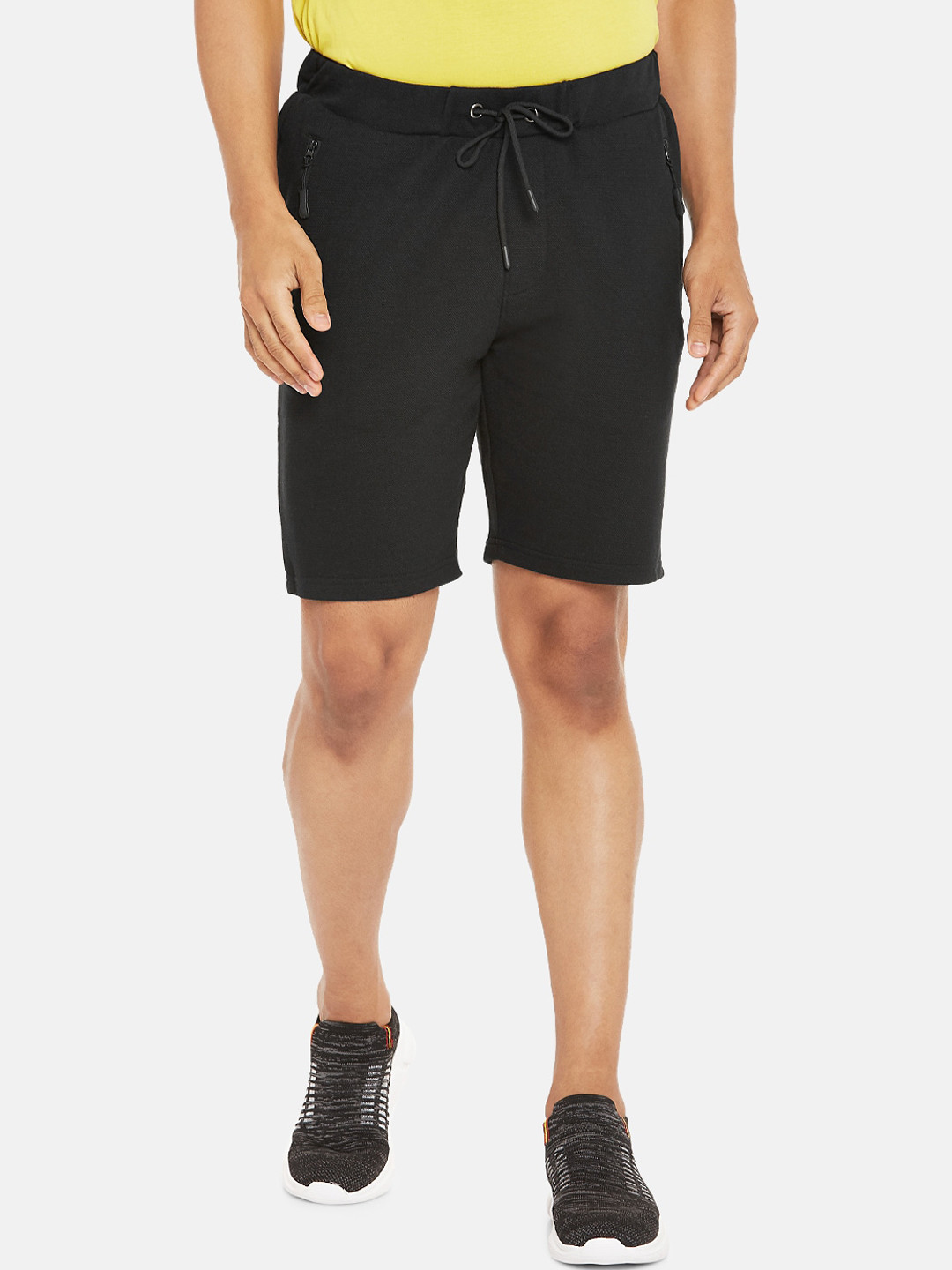 

People Men Black Mid-Rise Sports Shorts