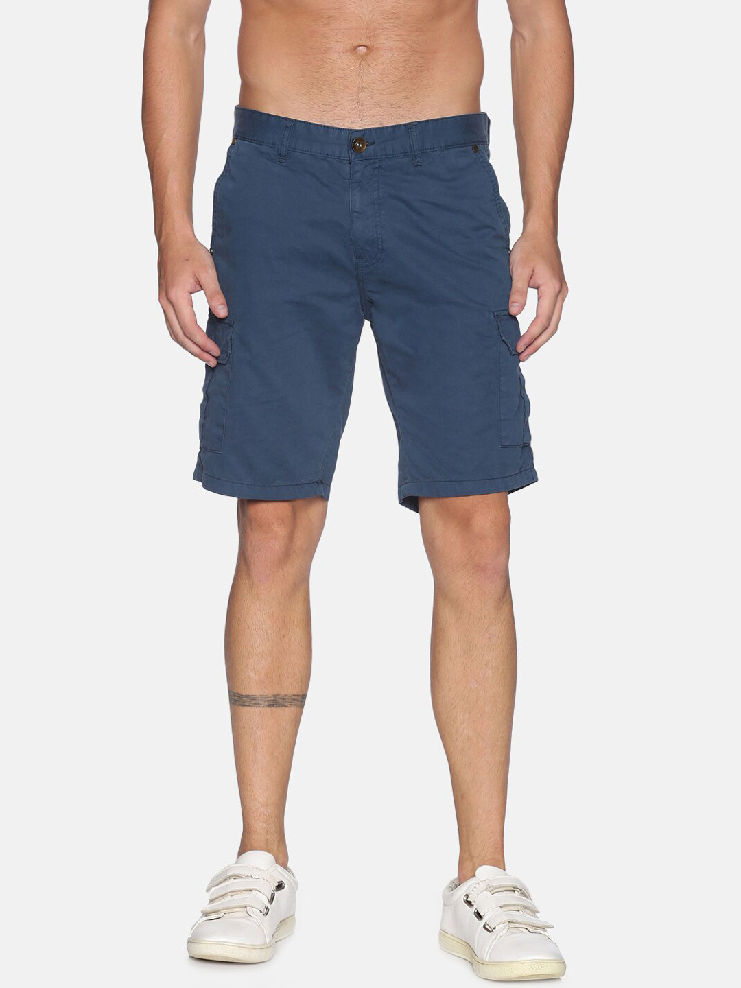 

IVOC Men Blue Slim Fit Mid-Rise Overdyed Cargo Shorts