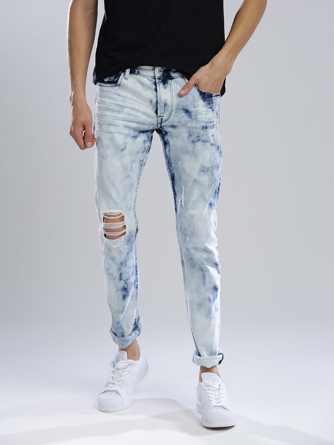 GUESS Men Blue Skinny Fit Mid-Rise Low Distress Jeans price Myntra ...