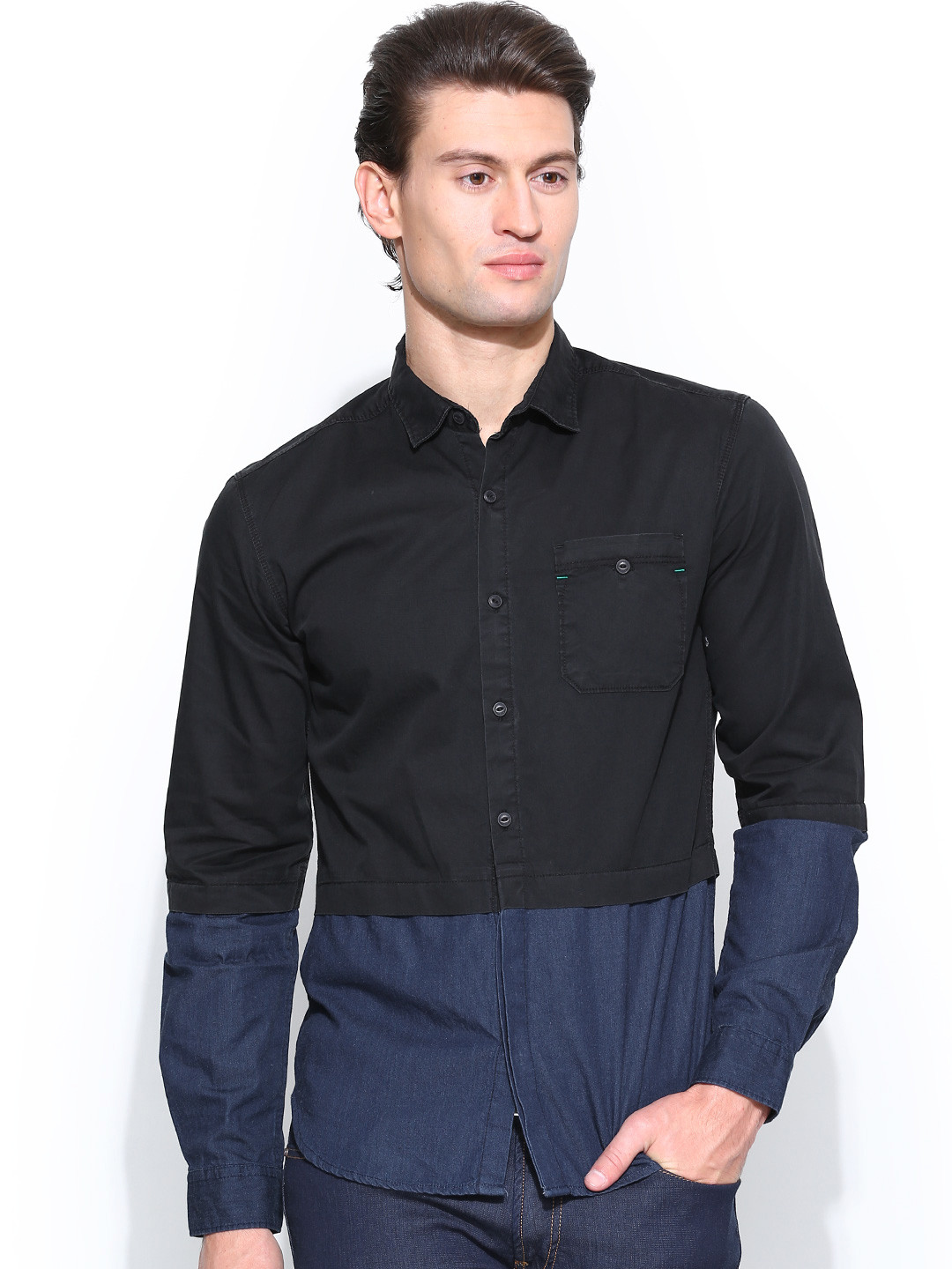 

Locomotive Men Black & Blue Casual Shirt