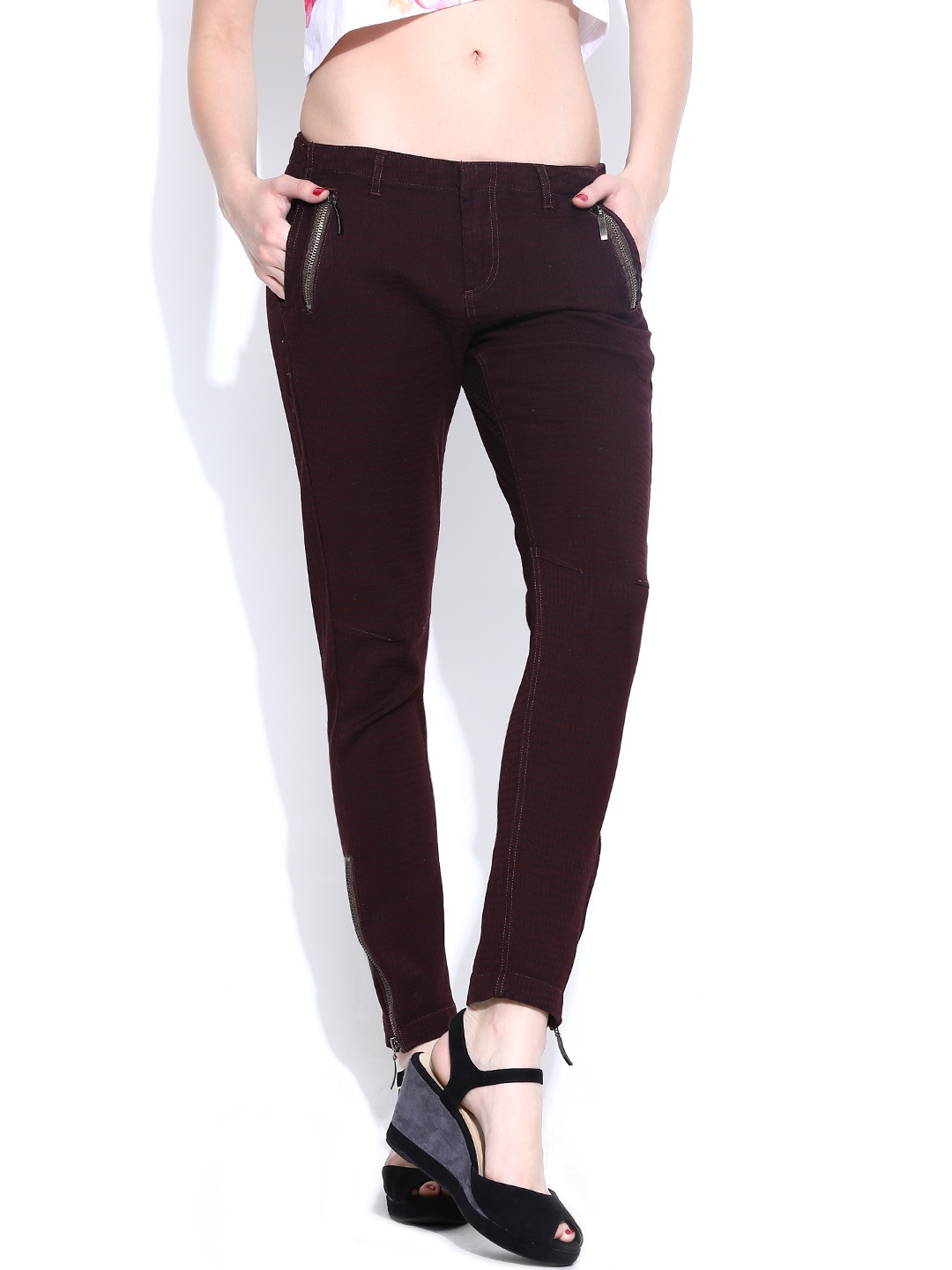 

Tokyo Talkies Women Burgundy Slim Fit Casual Trousers