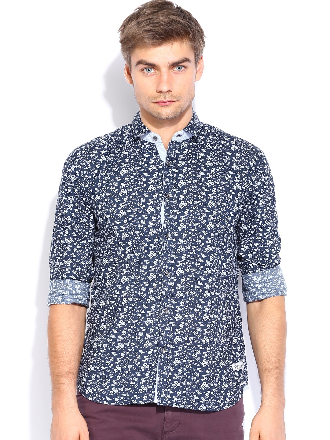 

Breakbounce Men Blue Printed Slim Fit Casual Shirt
