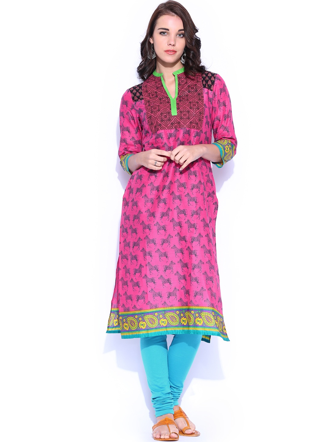 

Vishudh Women Pink & Black Printed Kurta