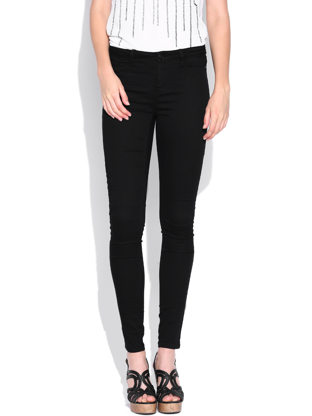 

Vero Moda Women Black Solid Treggings