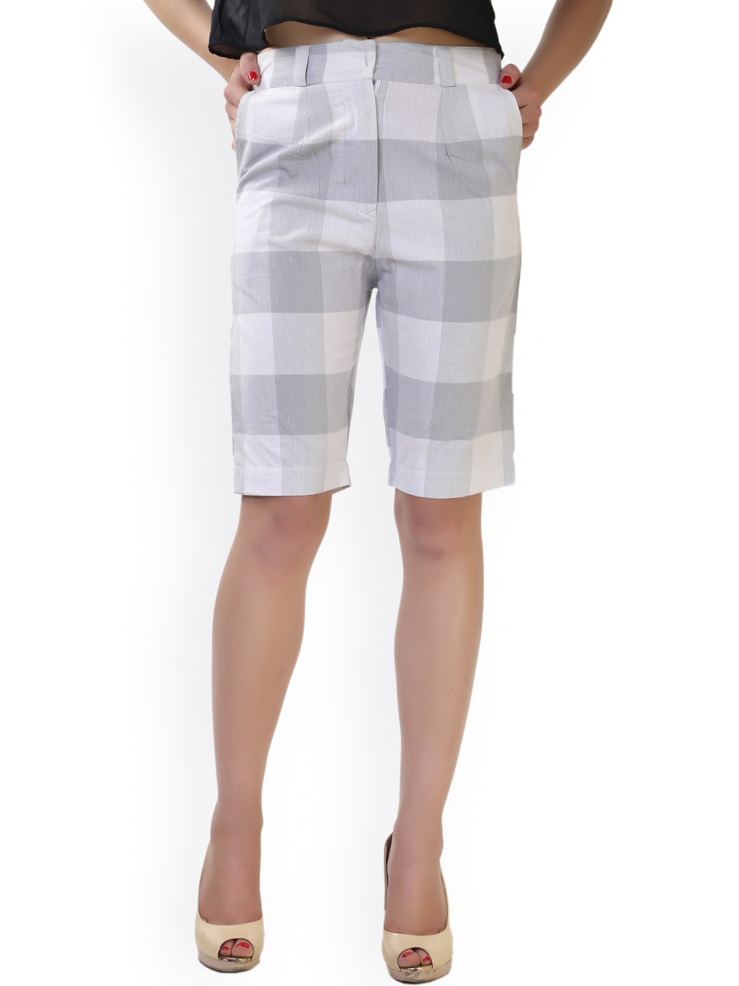 

Belle Fille Women Grey & White Checked Shorts