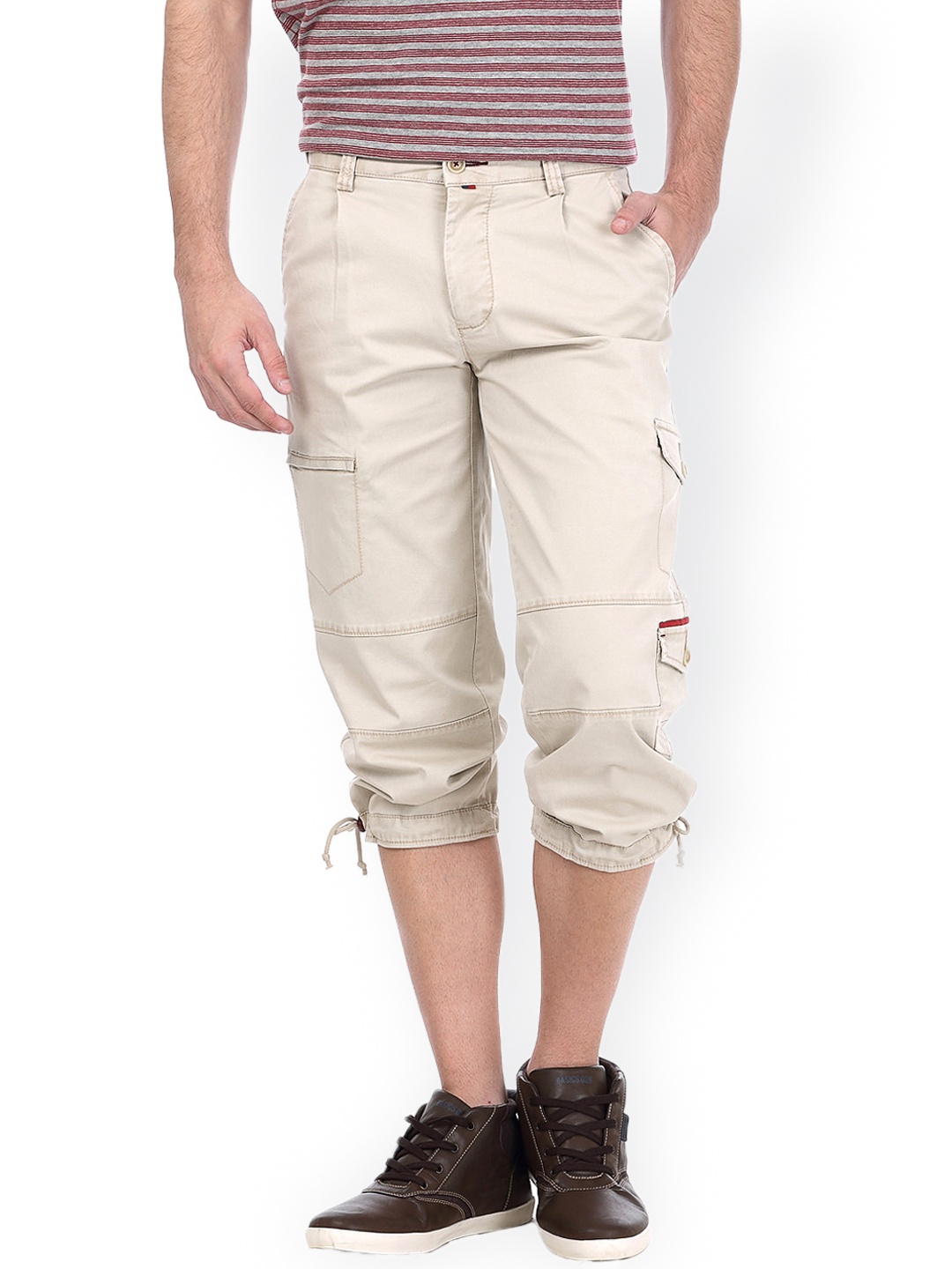 

Basics Men Beige Comfort Fit 3/4th Cargo Shorts