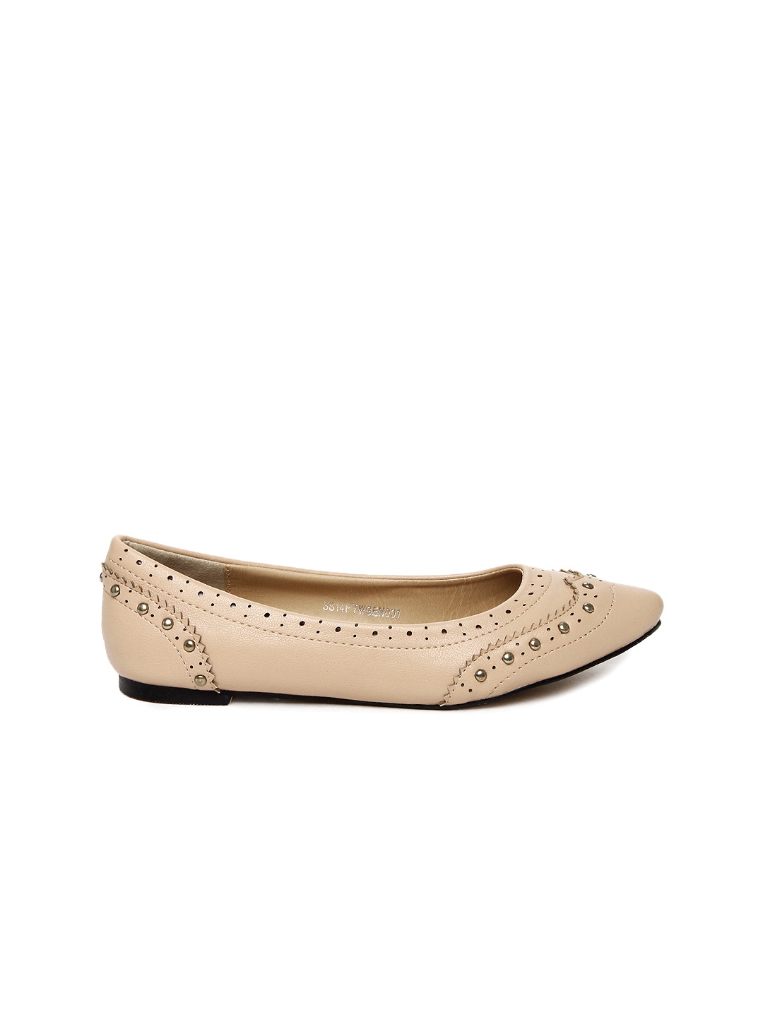 Myntra Addons Women Beige Flat Shoes 379292 | Buy Myntra Addons Flats ...