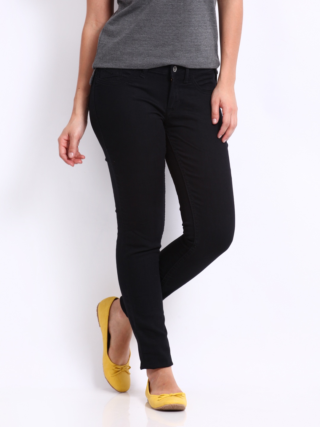 

Flying Machine Women Black Skinny Fit Jeggings