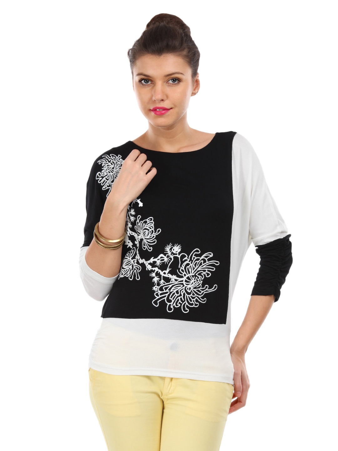 

Harpa Women Black & White Printed Top