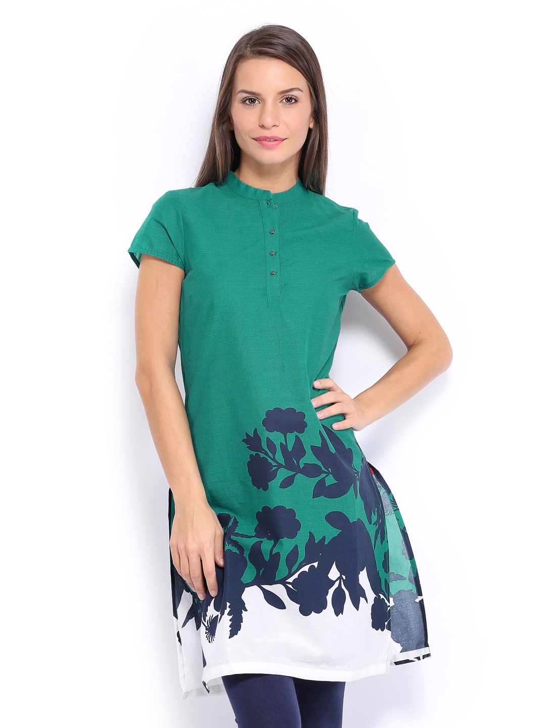 

W Women Green Printed Kurta