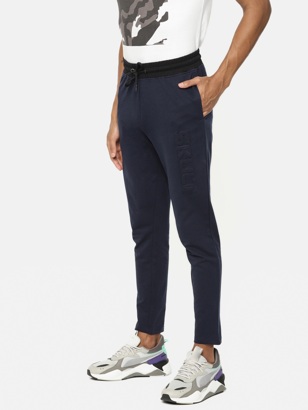 skult by shahid kapoor track pants
