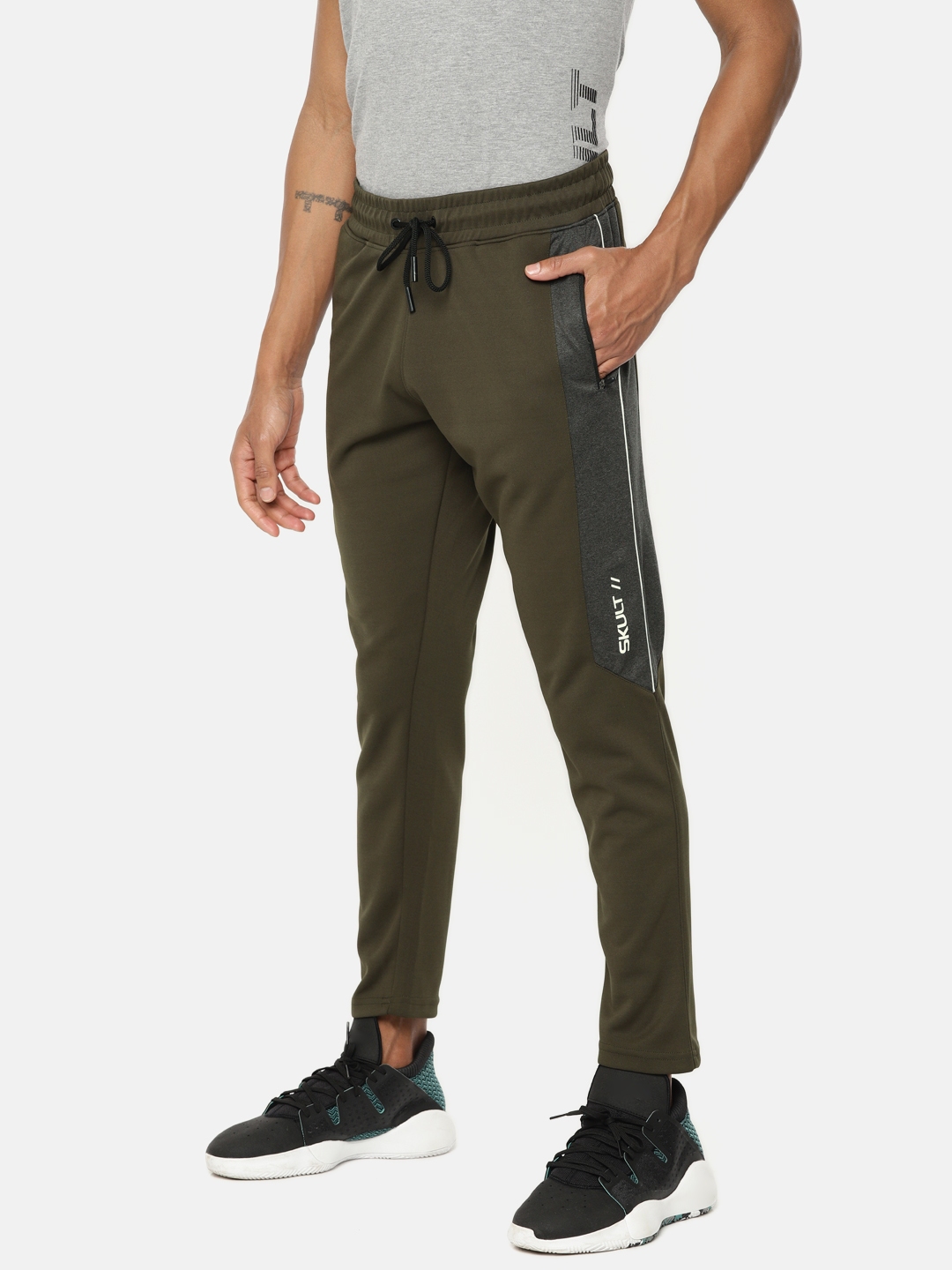 skult by shahid kapoor track pants
