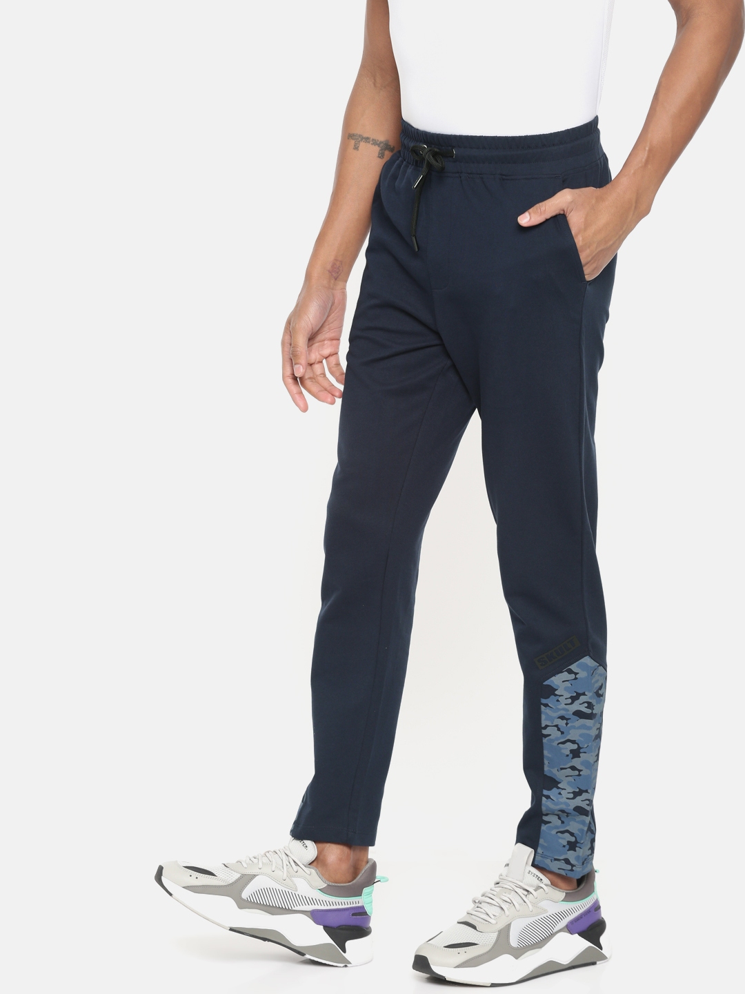 skult by shahid kapoor track pants