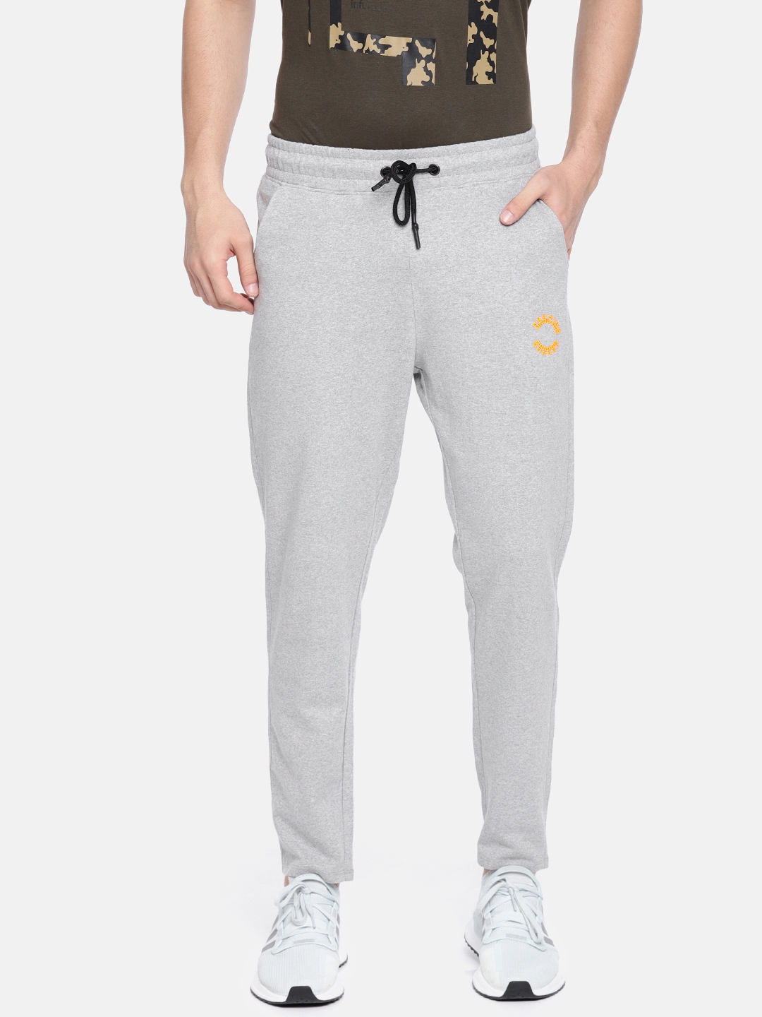 skult by shahid kapoor track pants
